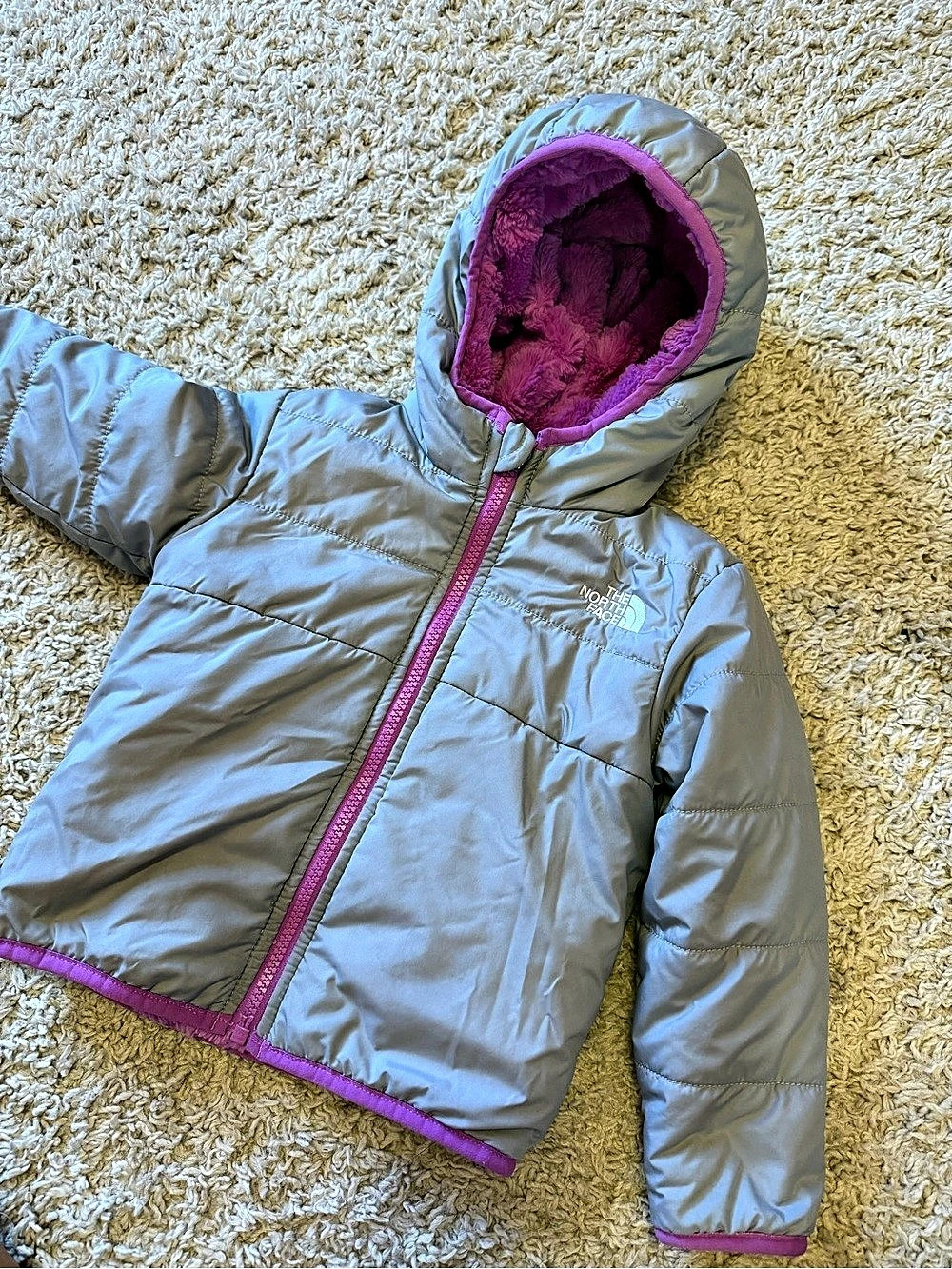 The North Face Infant Reversible Mossbud Swirl Hooded Jacket Gray & Pink